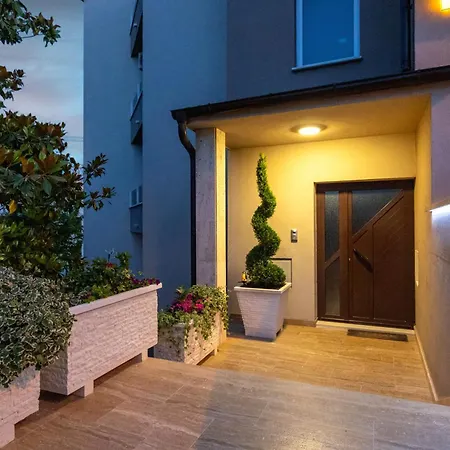 Sunny Garden A2 스플리트