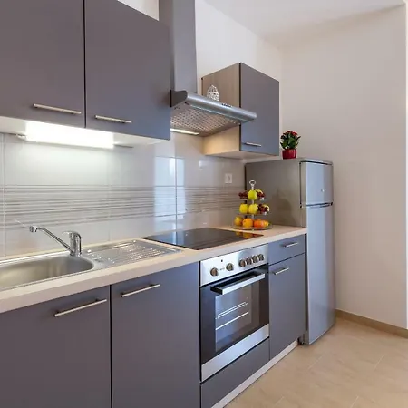 Апартаменты Sunny Garden A2 *