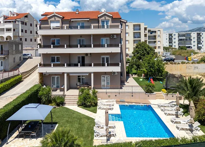 Sunny Garden A2 Apartment *